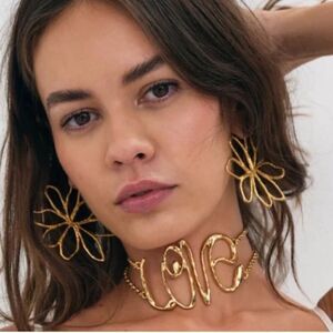 Gold love choker N234